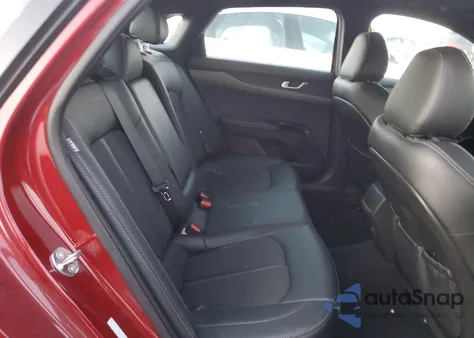 2024 Kia K5 Gt Line z USA, uszkodzony, nr VIN 5XXG64J23RG245438